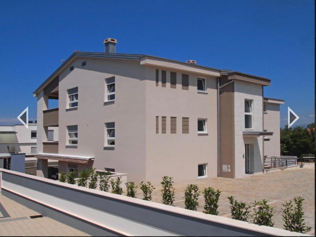 Daska Apartmani Njivice Exterior photo
